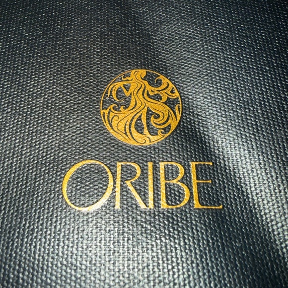 Oribe Elegant Black and Gold Tote - Picture 3 of 11